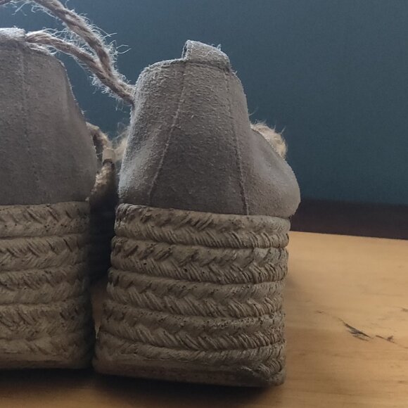 Beige 2.5 Inch  Platform Espadrilles Size 8.5 - Picture 2 of 2